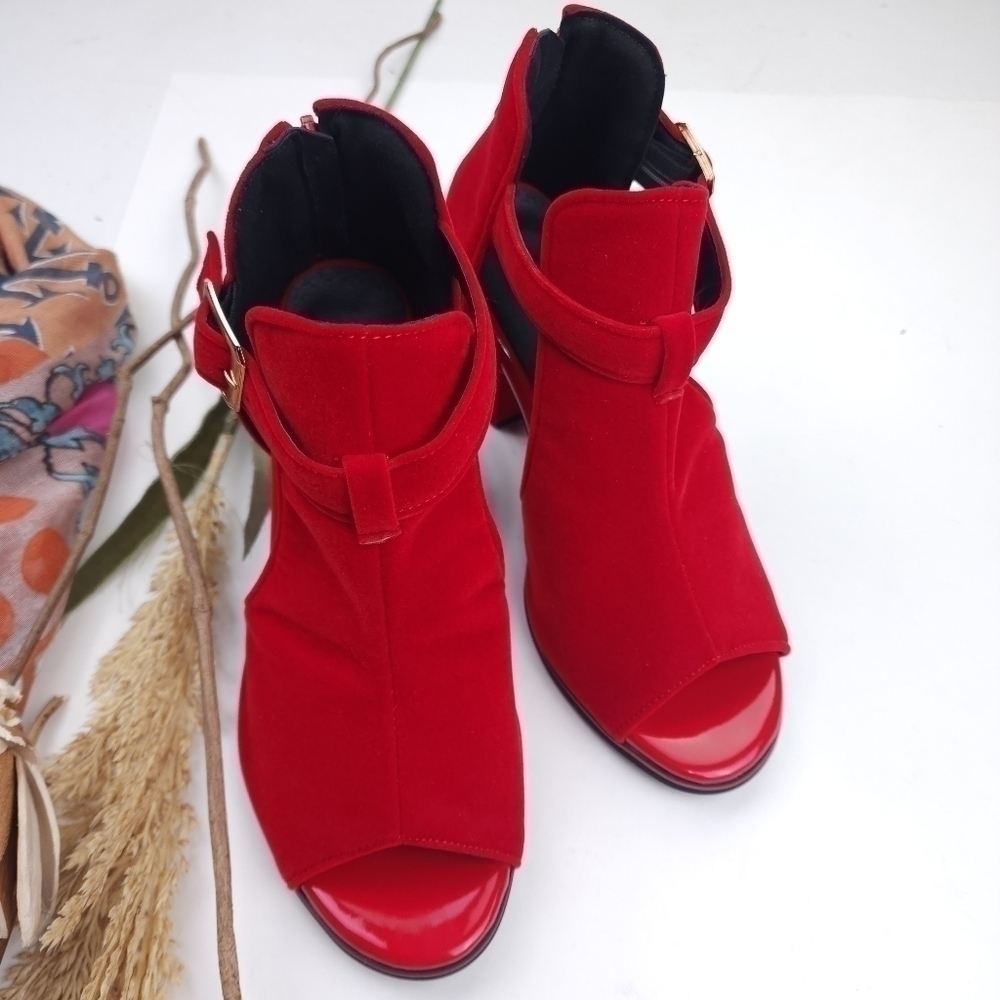 Red Velvet Ankle Boots Size 36 - Picture 2 of 8
